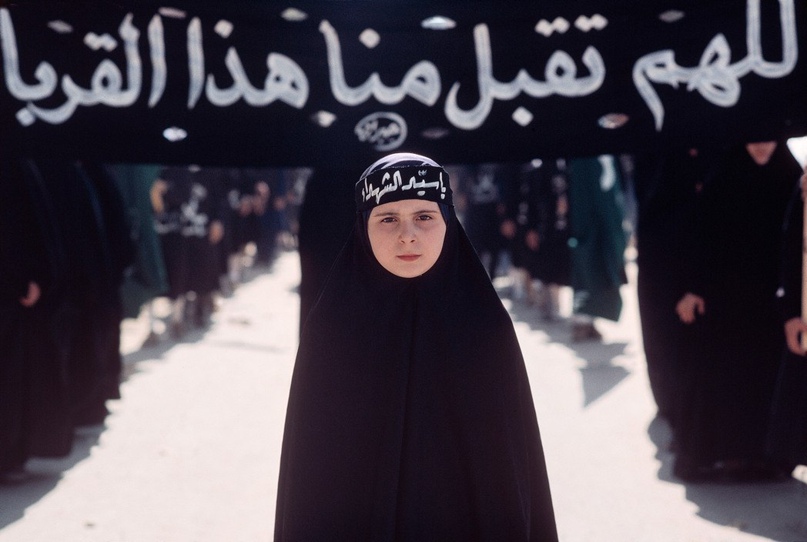 Шиитская девочка на демонстрации в поддержку сирийских «миротворцев»